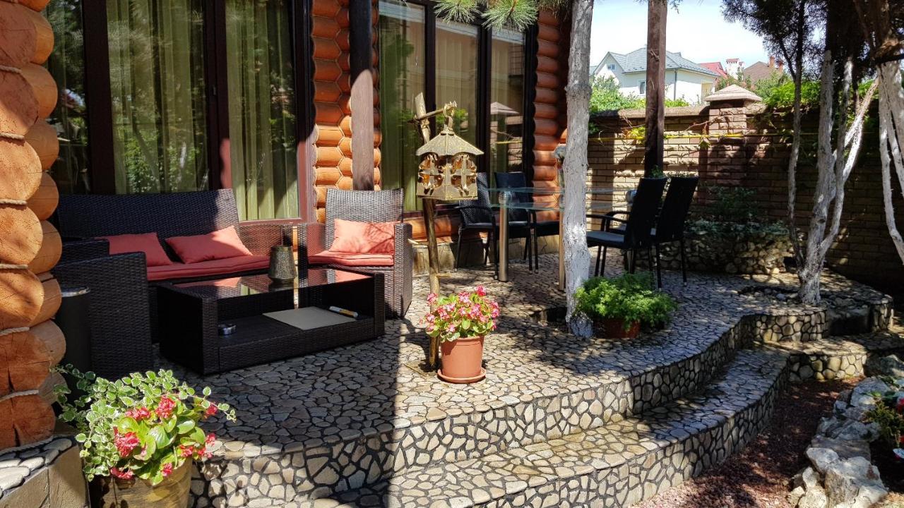 Luxury Apartments With Pool And Sauna In The Villa Tsjernivtsi Eksteriør bilde