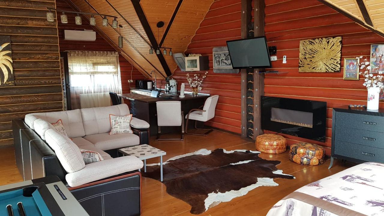Luxury Apartments With Pool And Sauna In The Villa Tsjernivtsi Eksteriør bilde